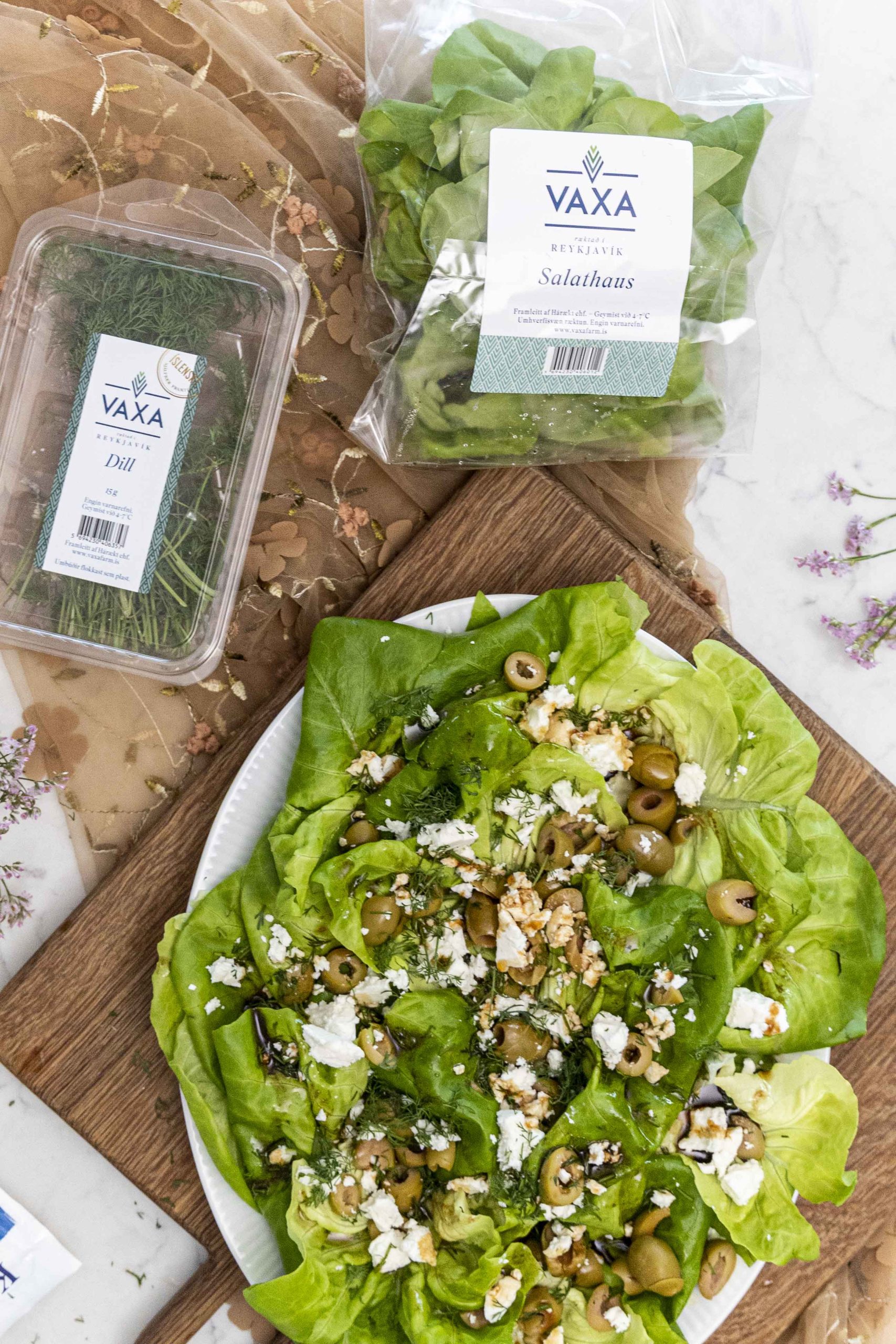 Smjörsalat með ólífum og feta