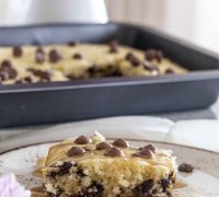 súkkulaðibita pönnukökur bakaðar í einu fati