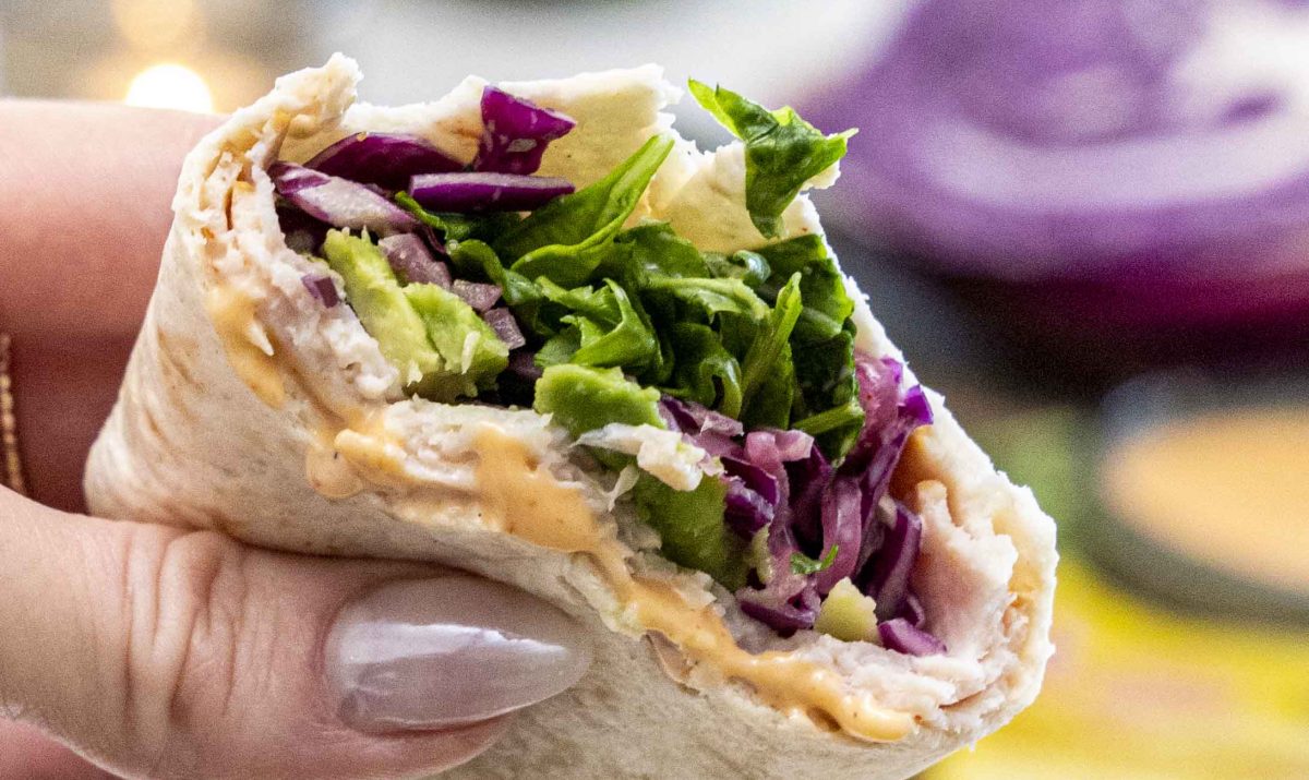 Kjúklingavefjur með spicy mæjó og avocadó
